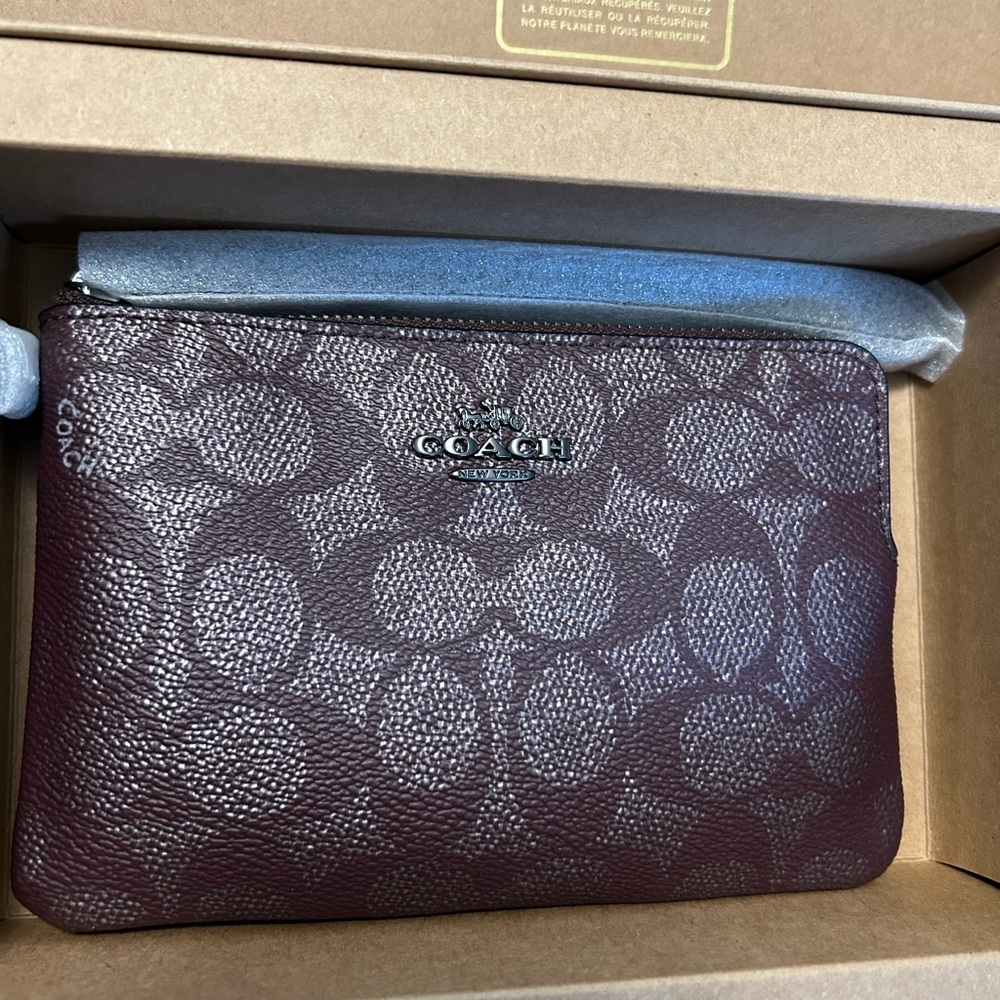 Coach Signature Metallic Corner Zip Wristlet with Charms Wine still in box - Picture 2 of 7